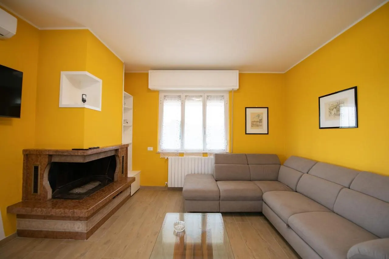 Lakeview Apartment Polpenazze del Garda 0*,  Italy